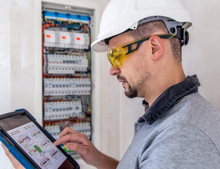 Service de remplacement panneau électrique Mont-Saint-Hilaire