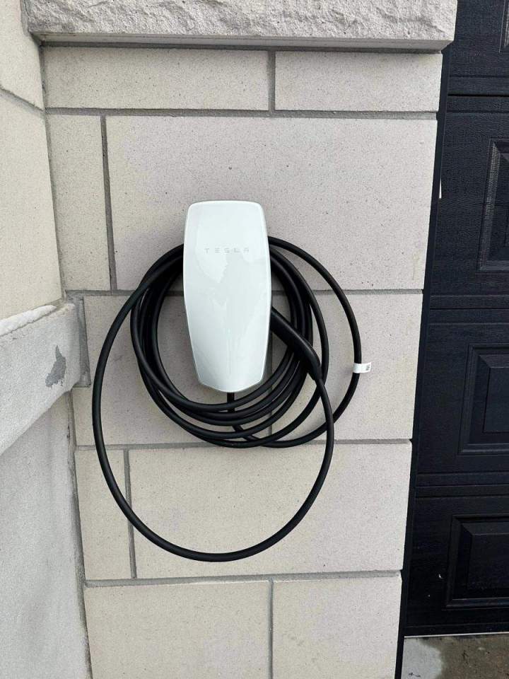 Pose borne électrique Mont-Saint-Hilaire